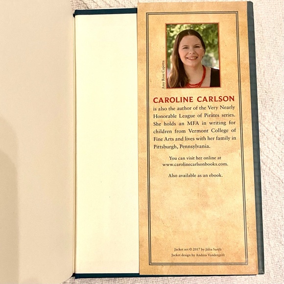 The World’s Greatest Detective YA by Caroline Carlson Hardback - Picture 5 of 11